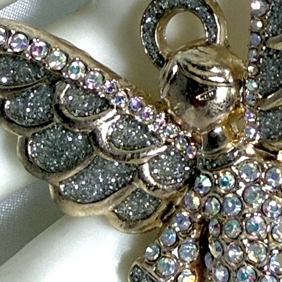 Vintage Angel Brooch Pin 2.5” – Gold Tone with Iridescent Rhinestones - Picture 4 of 7